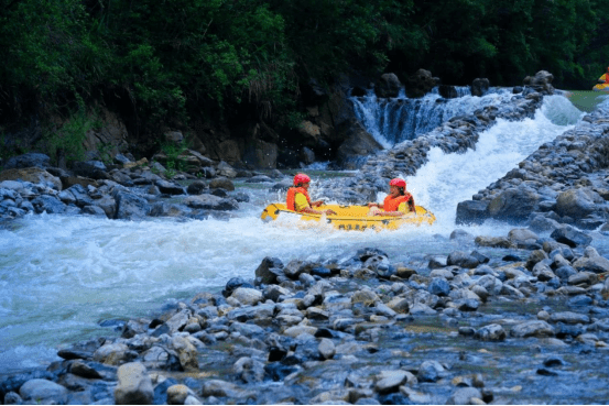 巴山大峽谷漂流，探險(xiǎn)之旅的首選之地，巴山大峽谷漂流，探險(xiǎn)之旅的絕佳選擇